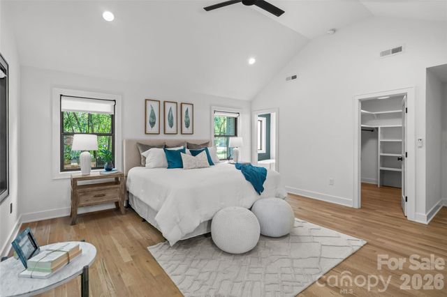 1542 Carolyn Drive, Charlotte, NC 28205