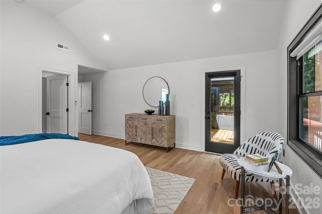 1542 Carolyn Drive, Charlotte, NC 28205
