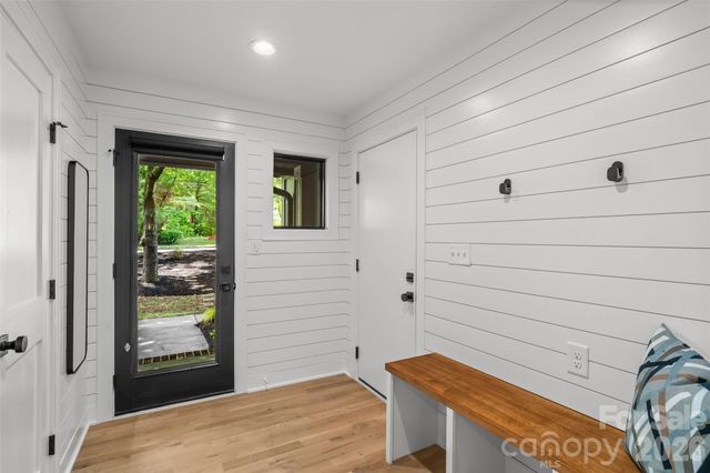 1542 Carolyn Drive, Charlotte, NC 28205