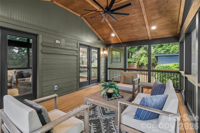 1542 Carolyn Drive, Charlotte, NC 28205