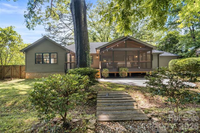 1542 Carolyn Drive, Charlotte, NC 28205