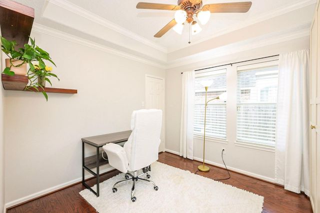 34 S Hawthorne Hollow Circle, The Woodlands, TX 77384