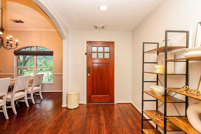 34 S Hawthorne Hollow Circle, The Woodlands, TX 77384