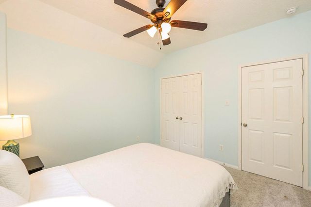 34 S Hawthorne Hollow Circle, The Woodlands, TX 77384