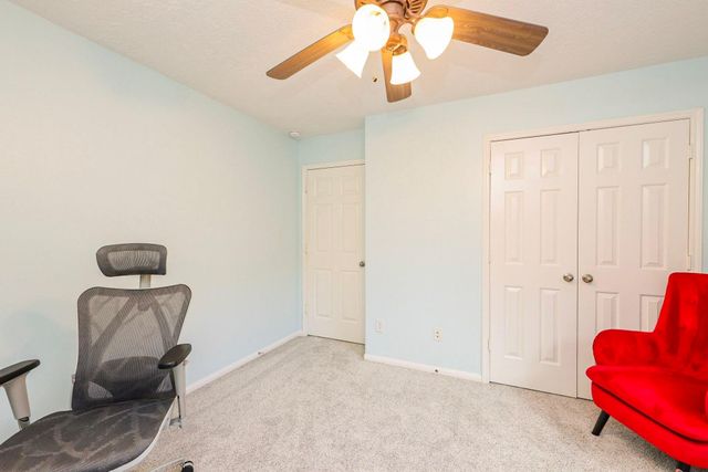 34 S Hawthorne Hollow Circle, The Woodlands, TX 77384