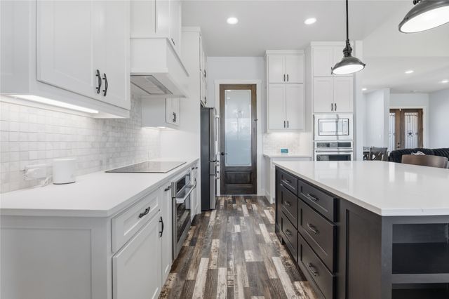 1100 Maverick Court, Rio Vista, TX 76093