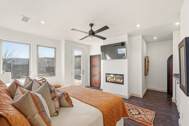 929 Shoofly Street B, Santa Fe, NM 87505