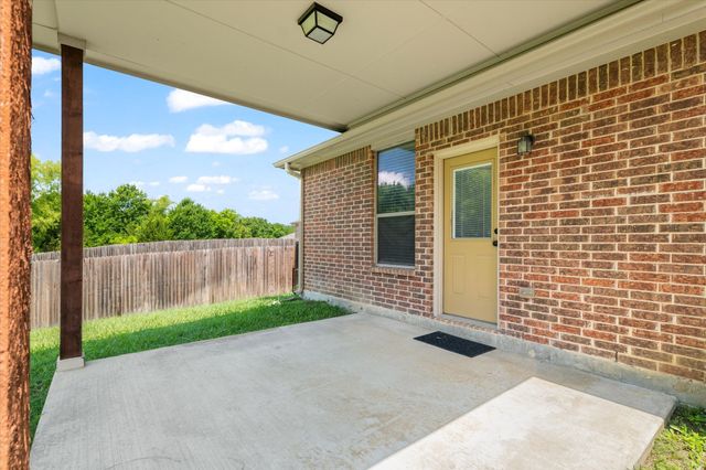 345 Orbit Drive, Lavon, TX 75166