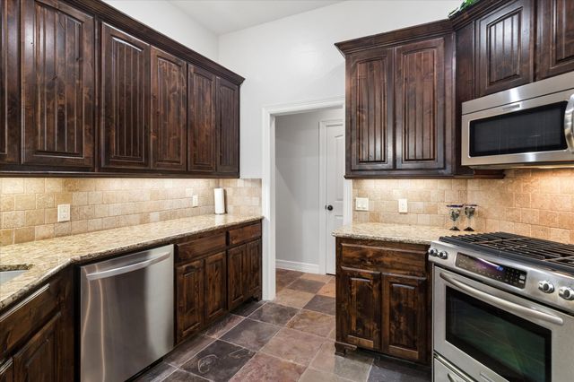 2928 Overland Trail, Sherman, TX 75092