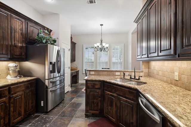 2928 Overland Trail, Sherman, TX 75092