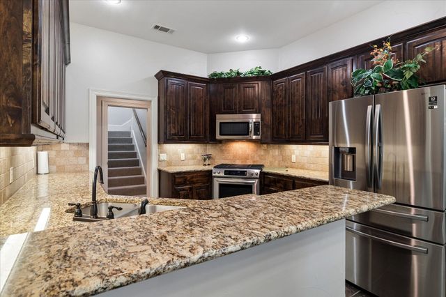 2928 Overland Trail, Sherman, TX 75092