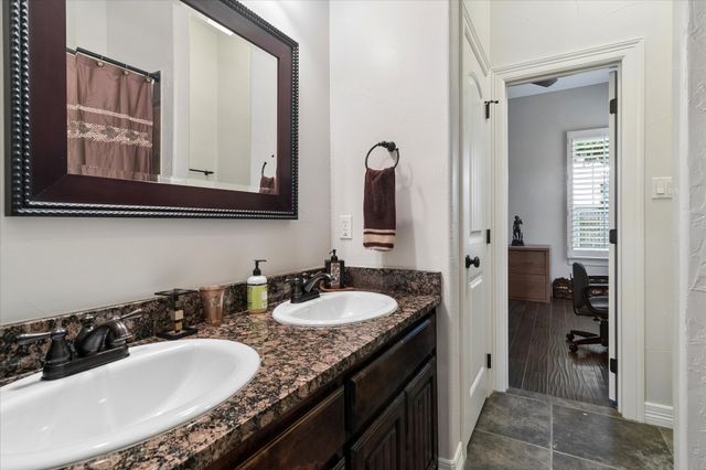 2928 Overland Trail, Sherman, TX 75092