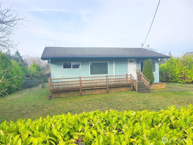 7552 E F Street, Tacoma, WA 98404