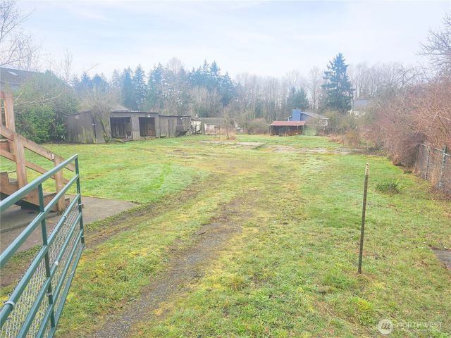 7552 E F Street, Tacoma, WA 98404