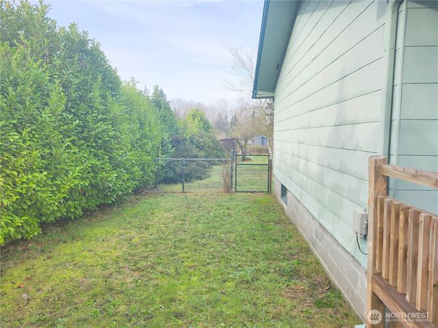 7552 E F Street, Tacoma, WA 98404