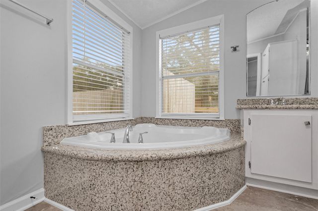 4621 Price Road, Montgomery, TX 77316