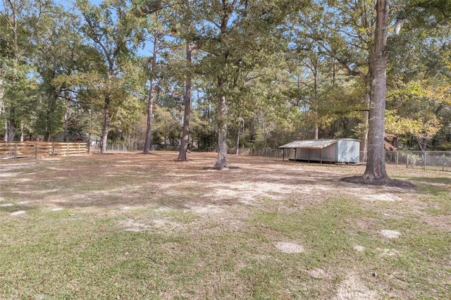 4621 Price Road, Montgomery, TX 77316
