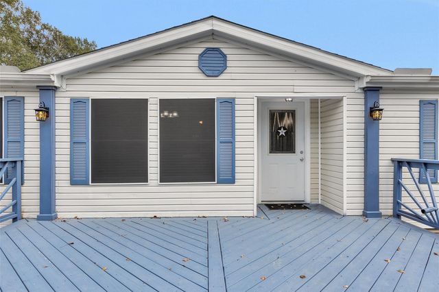 4621 Price Road, Montgomery, TX 77316