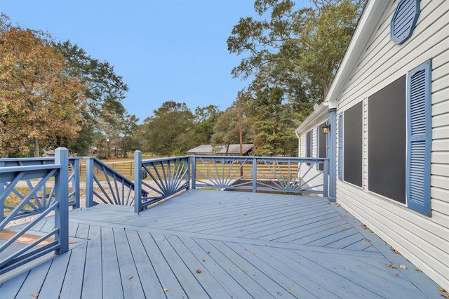 4621 Price Road, Montgomery, TX 77316