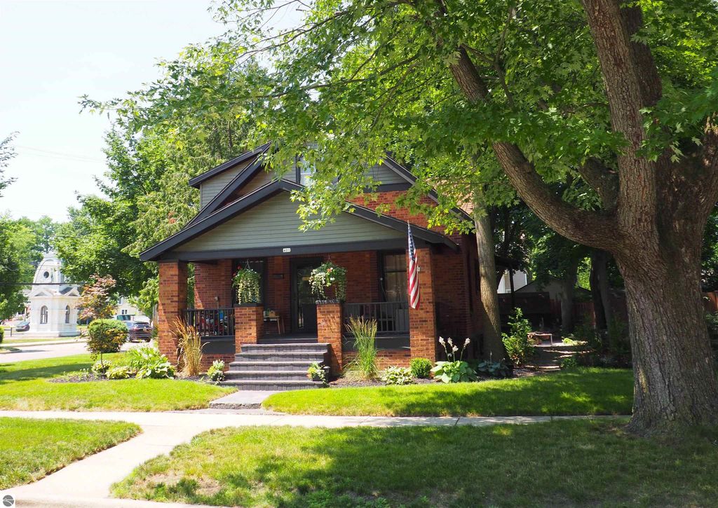 Image 12 of property listing at 401 N University Street, Mt Pleasant, MI 48858