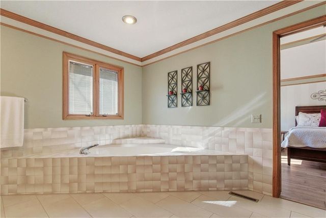 604 Darrow Court, Warrensburg, MO 64093