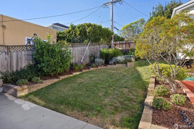 930 Monterey Boulevard, San Francisco, CA 94127