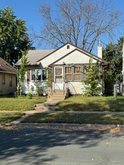 438 6th Avenue S, South Saint Paul, MN 55075