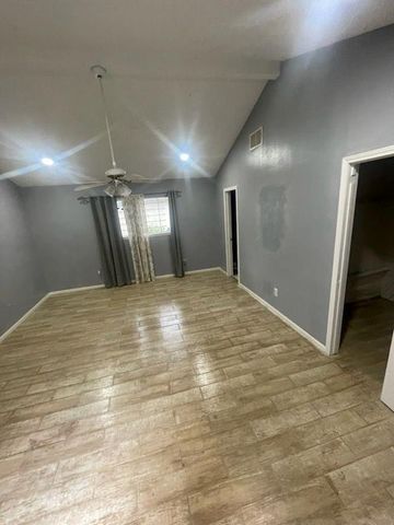 12 Barcelona Court, Missouri City, TX 77459