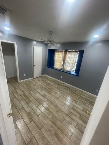 12 Barcelona Court, Missouri City, TX 77459