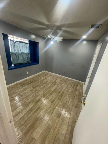 12 Barcelona Court, Missouri City, TX 77459