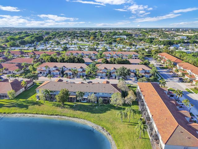 8297 Via Leonessa, Boca Raton, FL 33433
