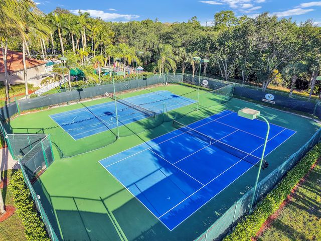 8297 Via Leonessa, Boca Raton, FL 33433