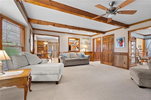 311 NE Wicklow Court, Lee's Summit, MO 64064