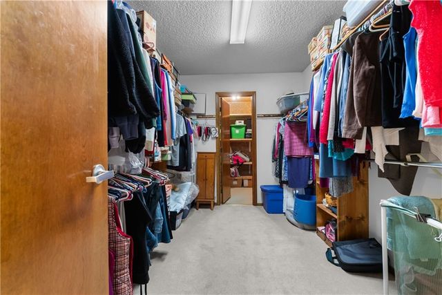 311 NE Wicklow Court, Lee's Summit, MO 64064