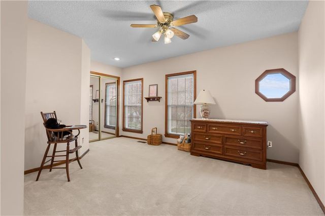 311 NE Wicklow Court, Lee's Summit, MO 64064