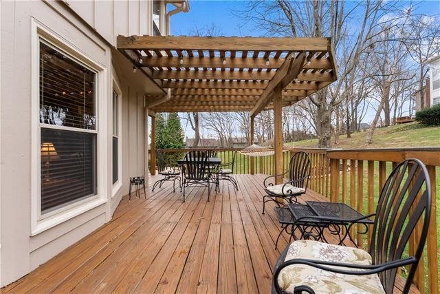 311 NE Wicklow Court, Lee's Summit, MO 64064