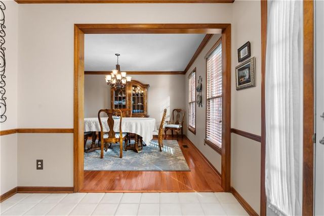 311 NE Wicklow Court, Lee's Summit, MO 64064