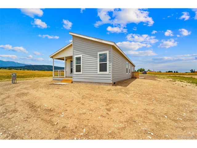 4828 Hicklin Dr, Colorado City, CO 81019