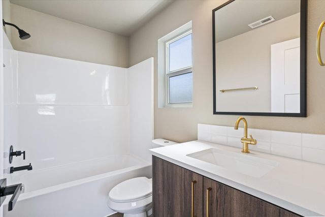 921 E Everett Ave, Spokane, WA 99207