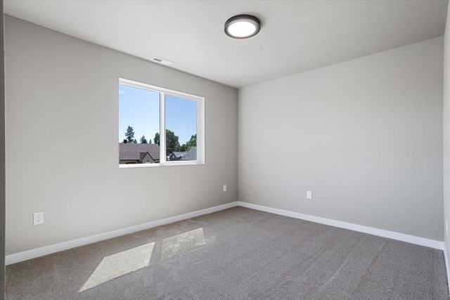 921 E Everett Ave, Spokane, WA 99207