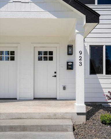 921 E Everett Ave, Spokane, WA 99207