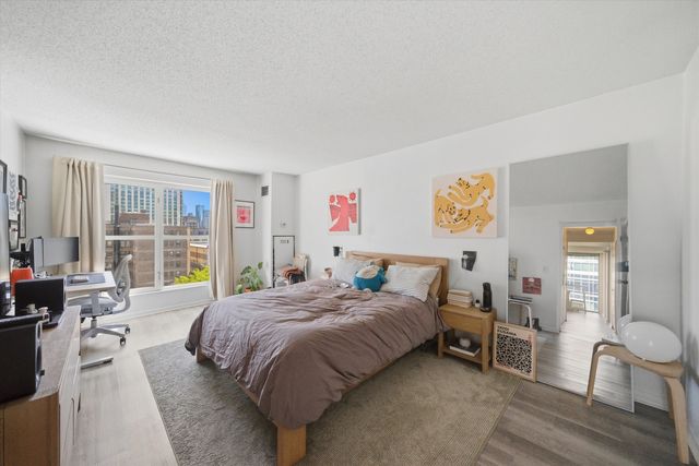 1212 N Lasalle Drive 701, Chicago, IL 60610