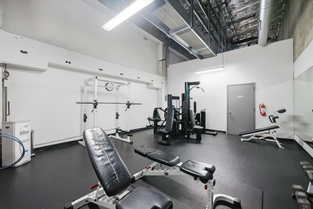 1212 N Lasalle Drive 701, Chicago, IL 60610