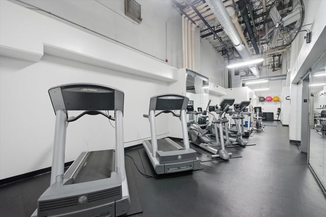 1212 N Lasalle Drive 701, Chicago, IL 60610
