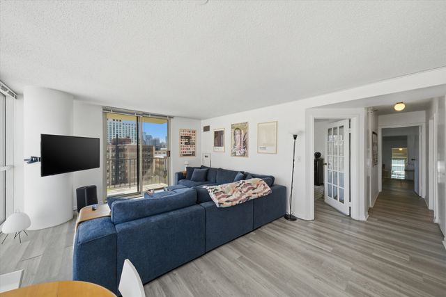 1212 N Lasalle Drive 701, Chicago, IL 60610