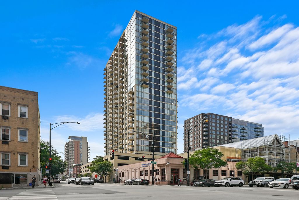 1212 N Lasalle Drive 701, Chicago, IL 60610