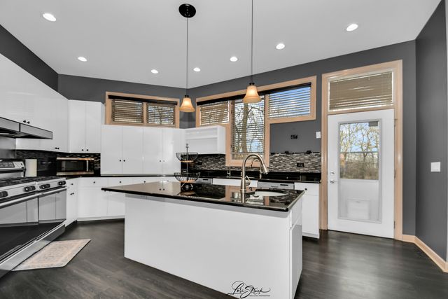 20602 Abbey Drive, Frankfort, IL 60423