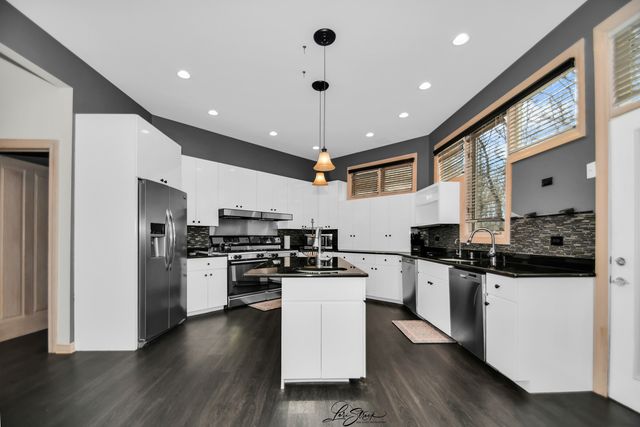 20602 Abbey Drive, Frankfort, IL 60423