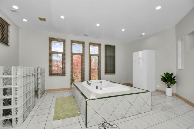 20602 Abbey Drive, Frankfort, IL 60423