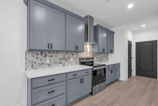 8136 Chateau Street, Houston, TX 77028